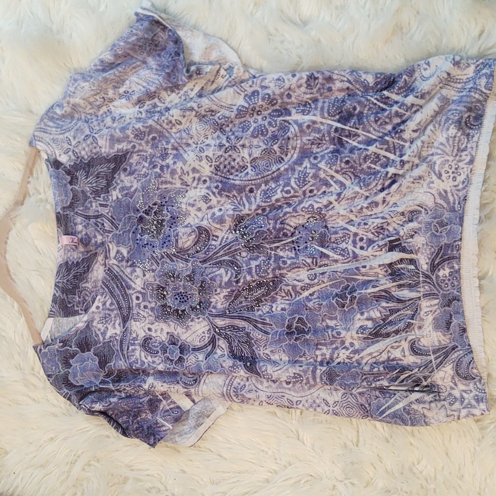 Ladies top in periwinkle blue